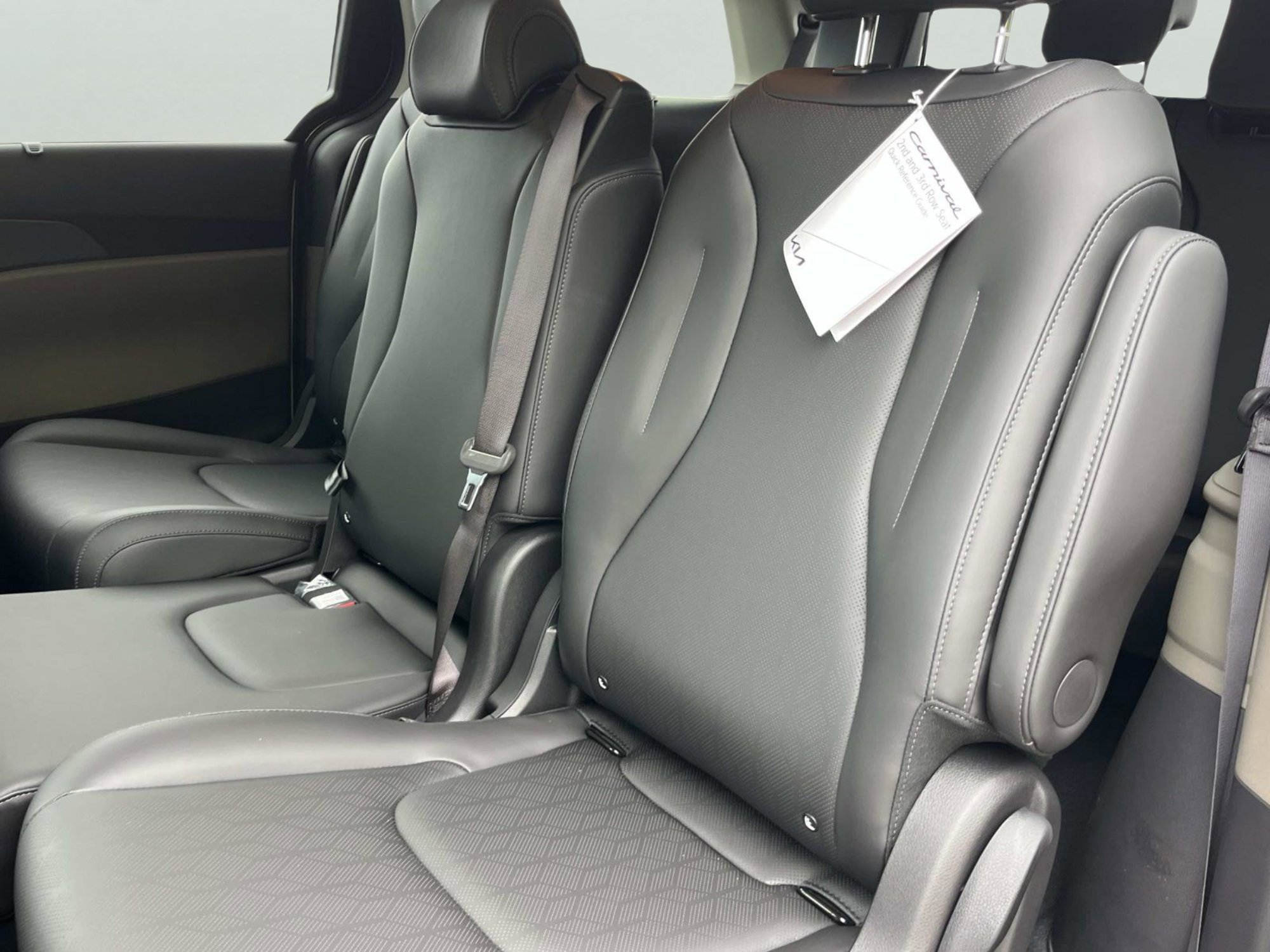 New 2026 Ivory Silver Kia EX image 23