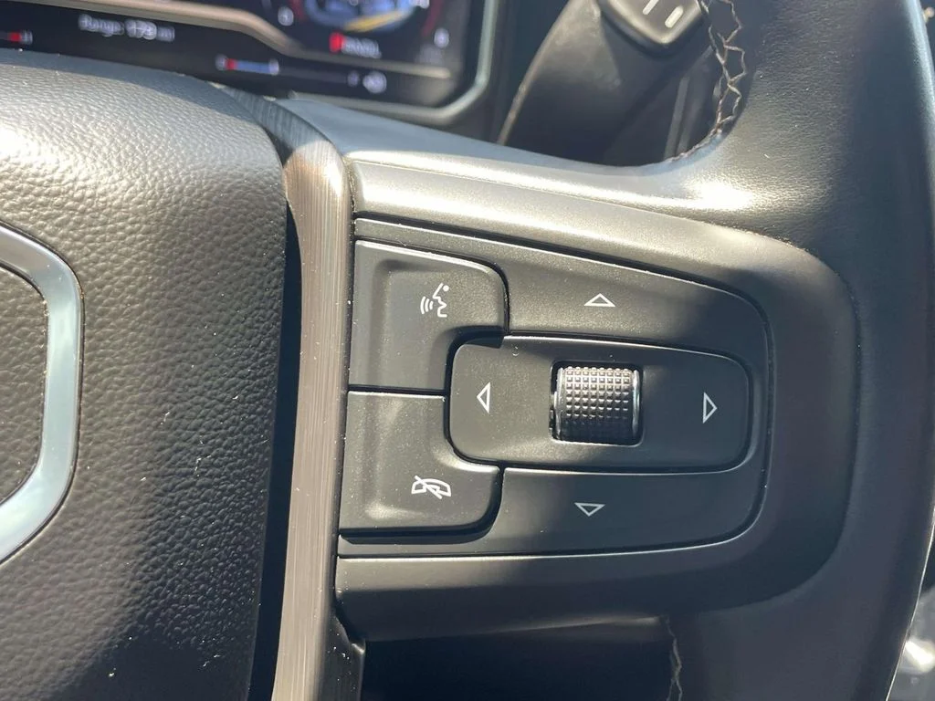 Used 2024 Summit White GMC AT4 image 24