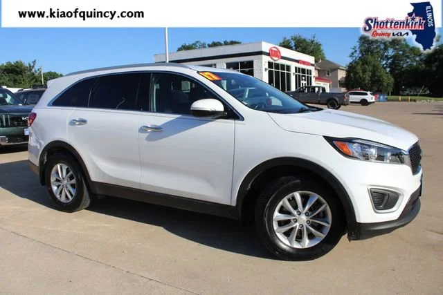 2017 Kia Sorento LX AT's photo
