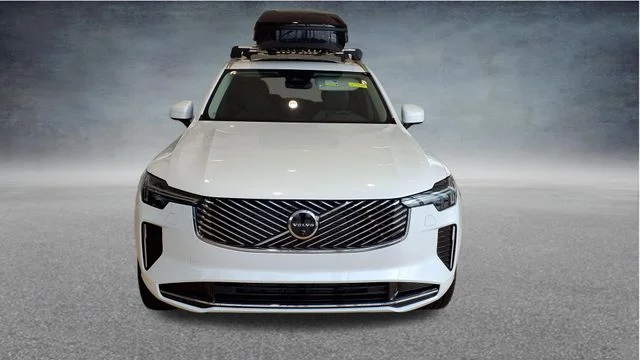 New 2026 Crystal White Volvo Plus image 2
