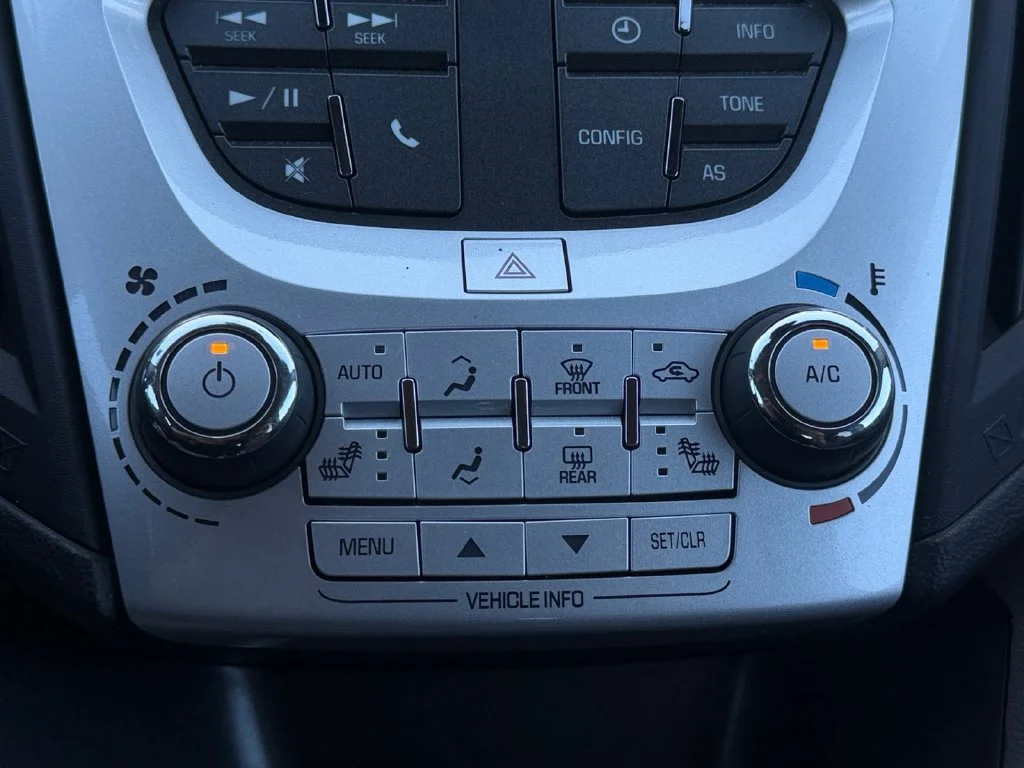 Used 2016 PATRIOT BLUE METALLIC Chevrolet LT image 22