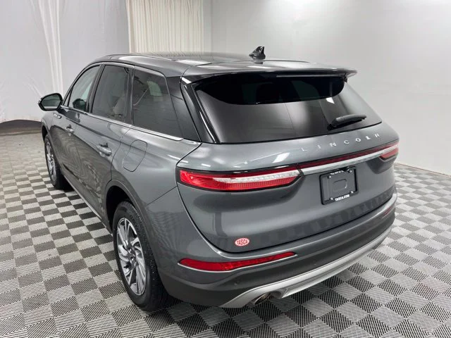 Used 2023 Gray Lincoln Standard image 6