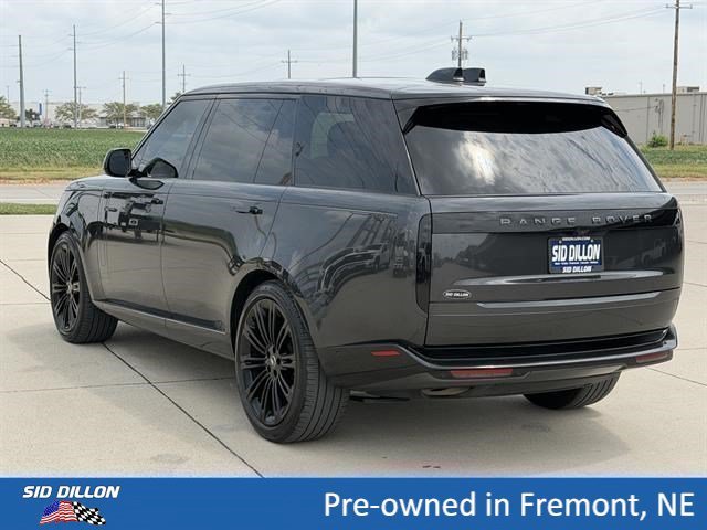 Used 2025 Gray Land Rover SE image 9