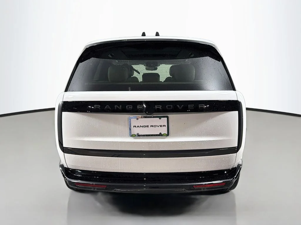 New 2026 Fuji White Land Rover SE image 6