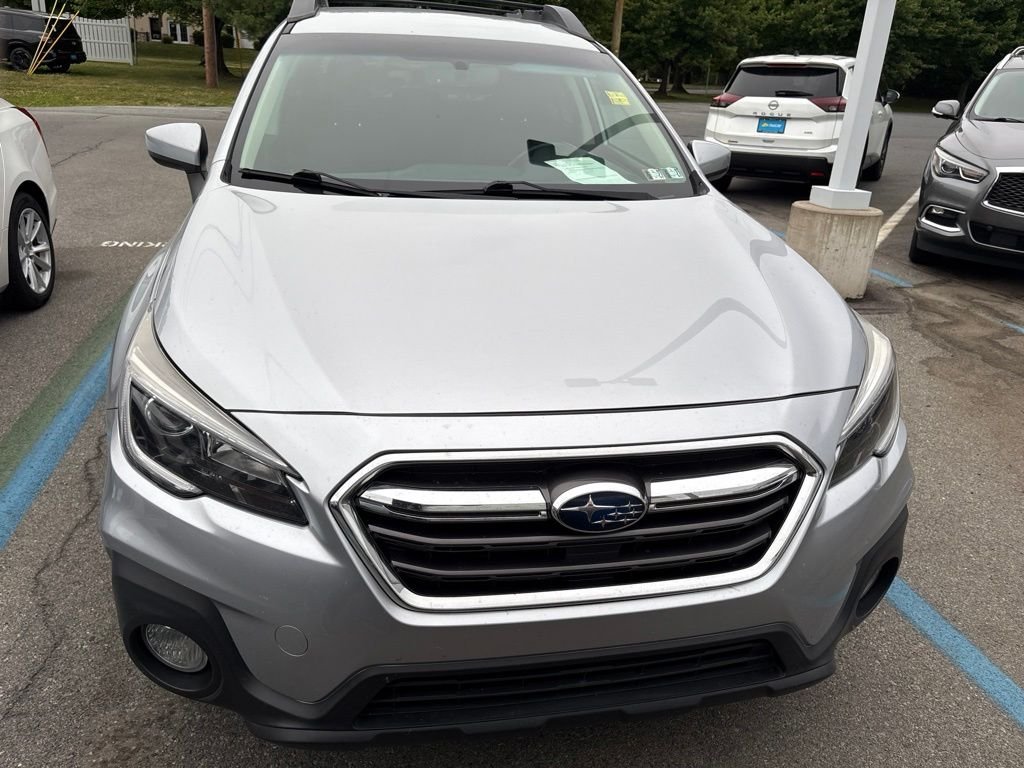 Used 2018 Silver Subaru 2.5i Premium image 2