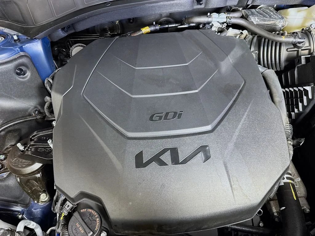 Used 2025 Black Kia EX image 41