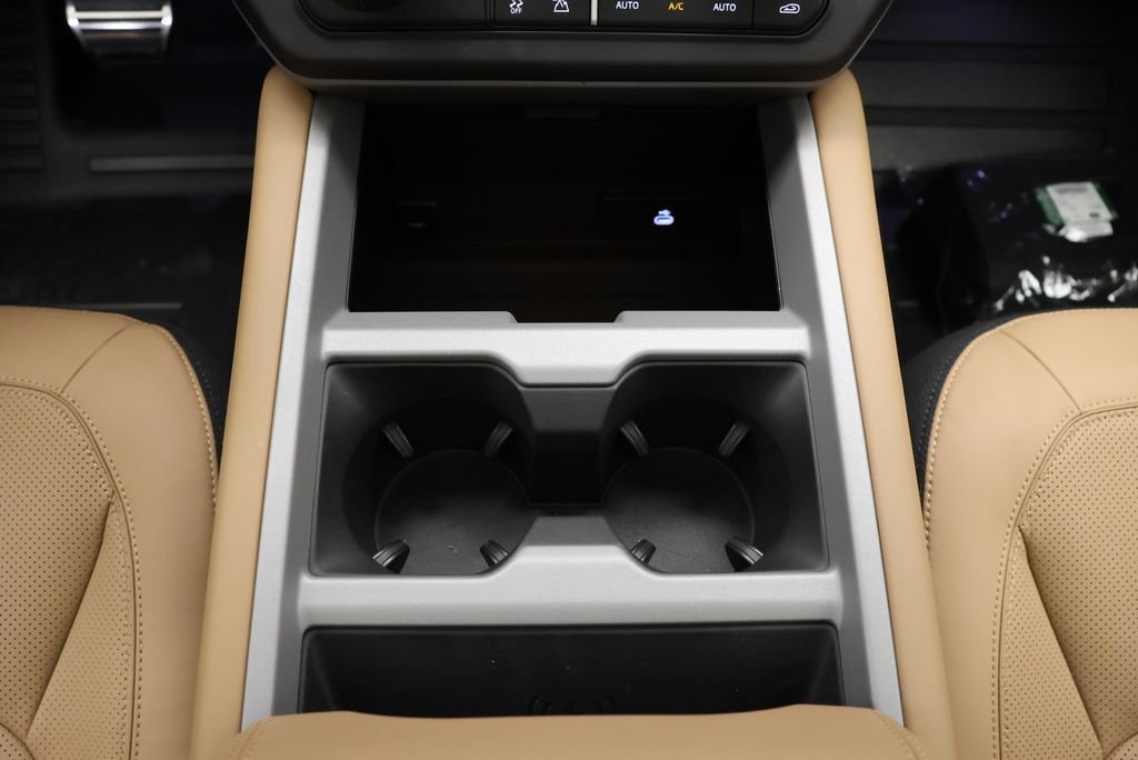 New 2026 Woolstone Green Land Rover X image 24