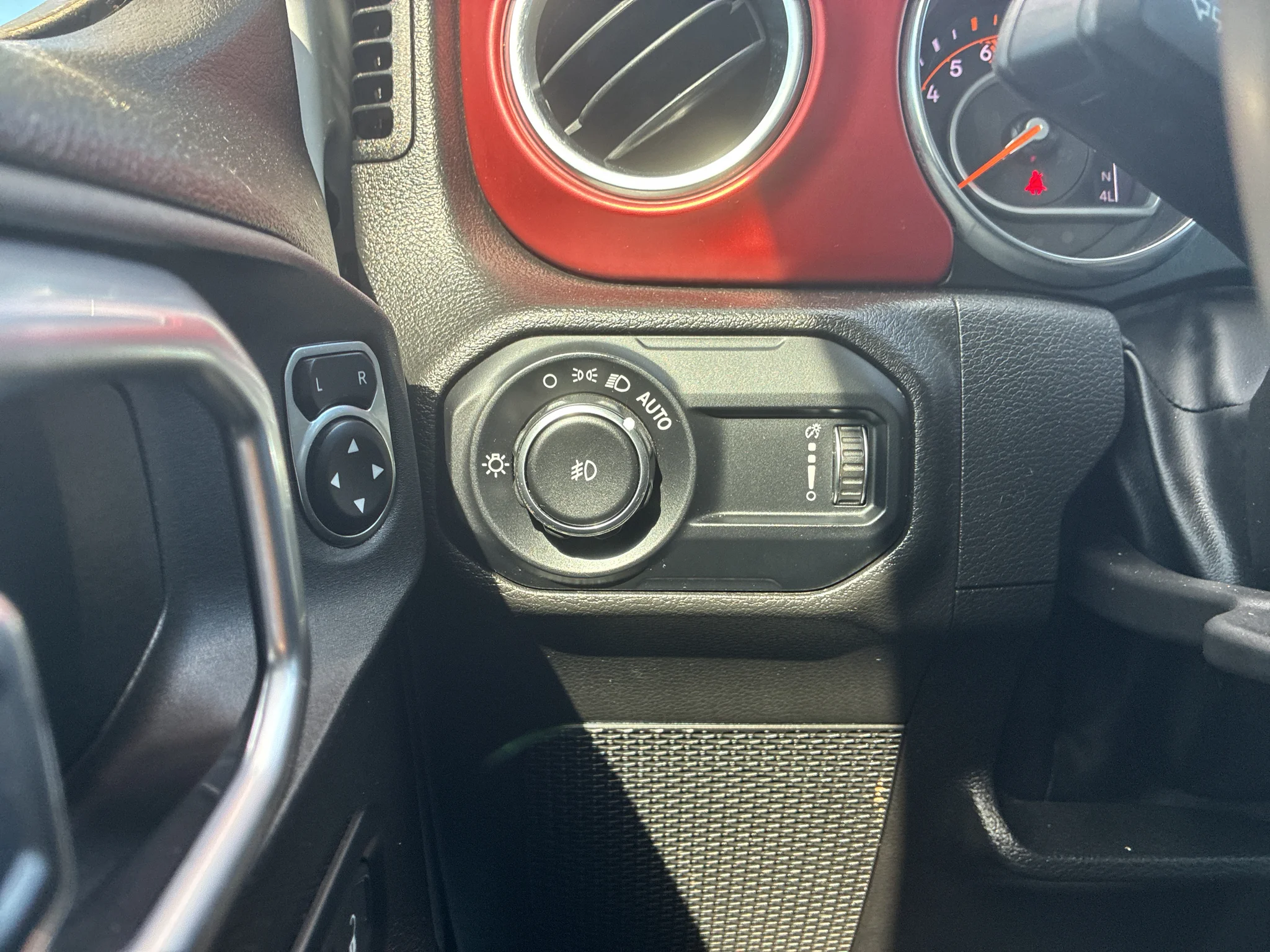 Used 2023 Bright White Clearcoat Jeep Rubicon image 19