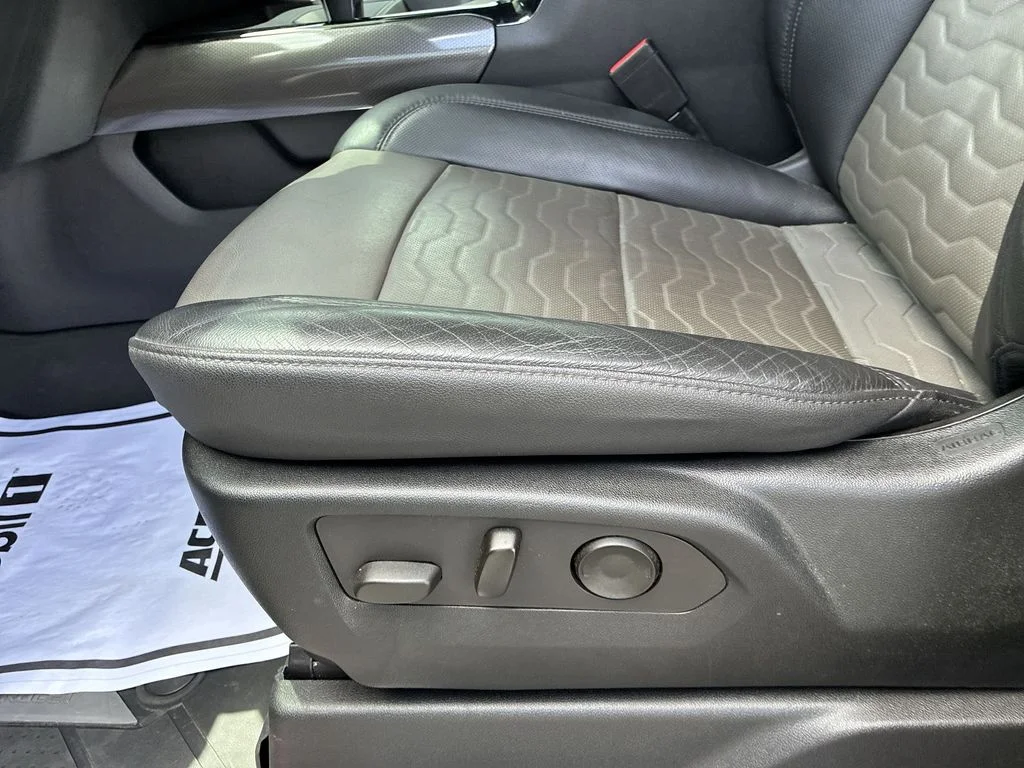 Used 2022 Blue Chevrolet ZR2 image 12