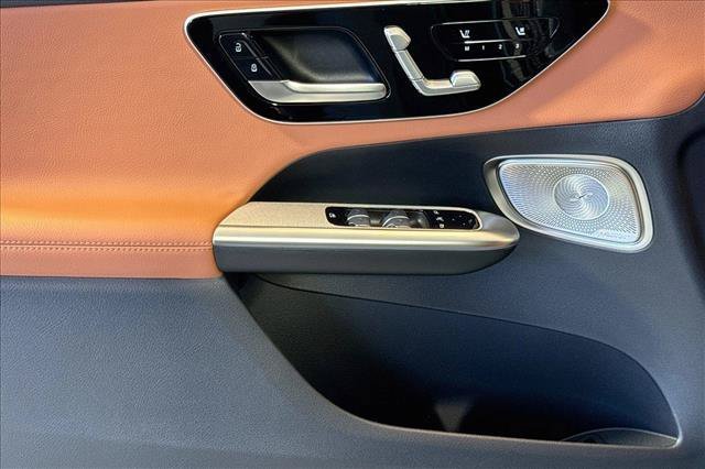 New 2026 Verde Silver Metallic Mercedes-Benz GLC 300 image 46