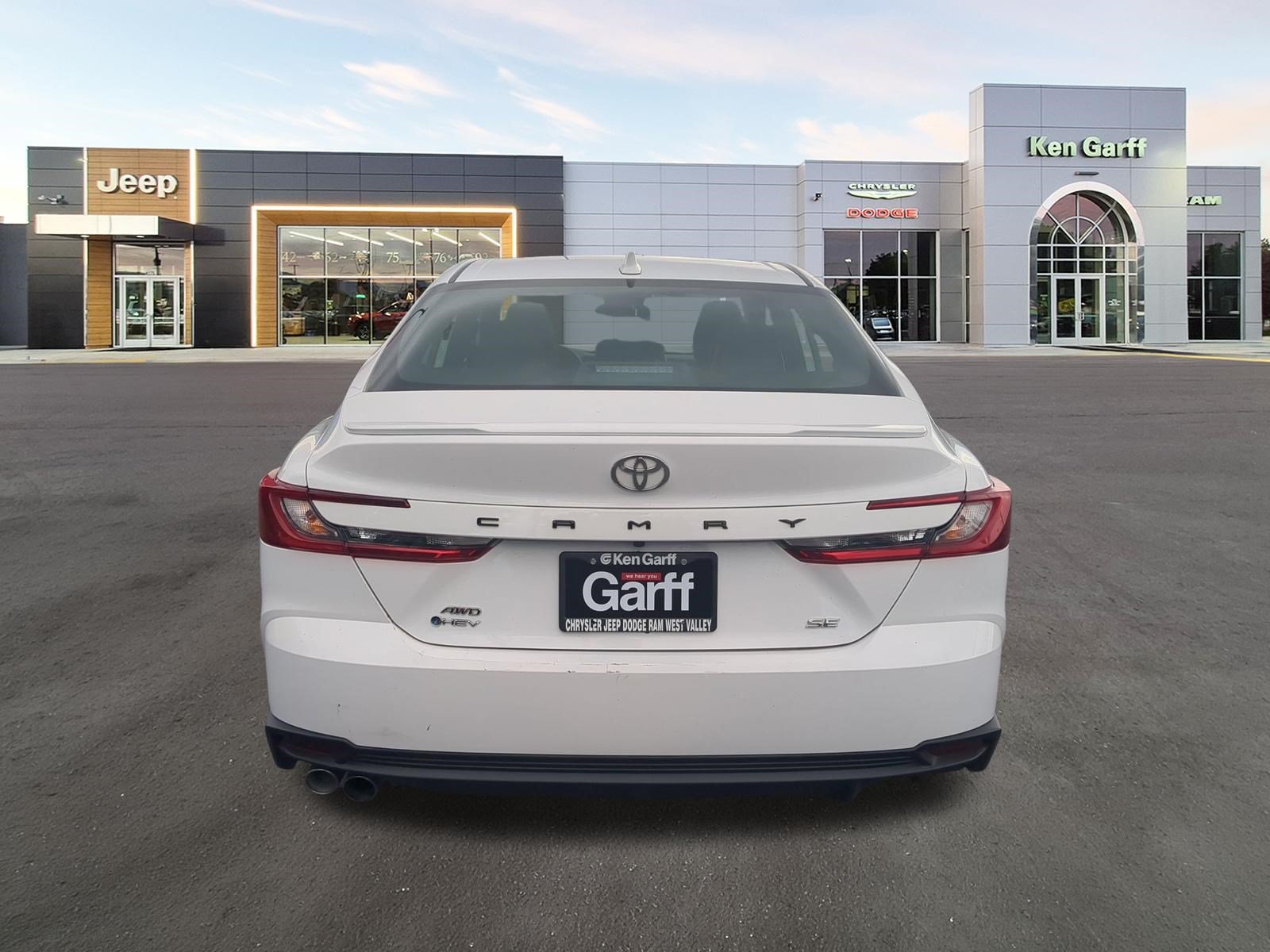 Used 2025 Ice Toyota LE image 5
