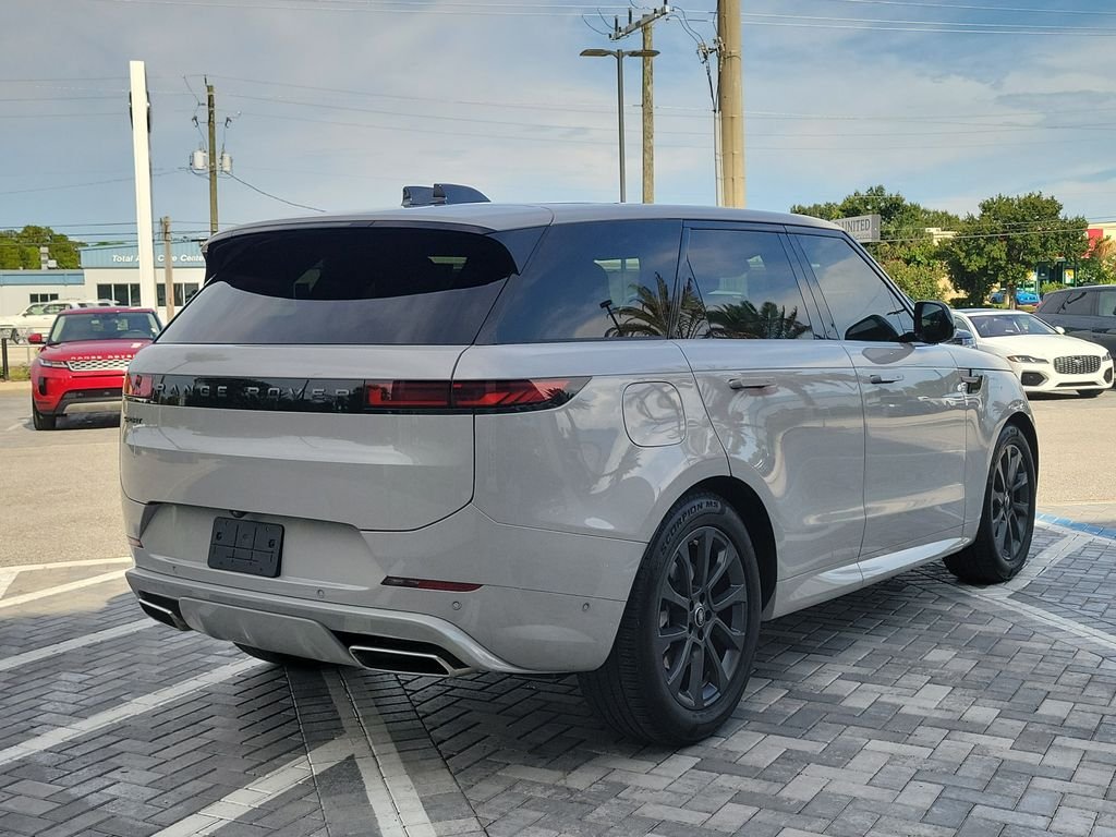 Certified Used 2025 Borasco Grey Metallic Land Rover Dynamic SE image 5