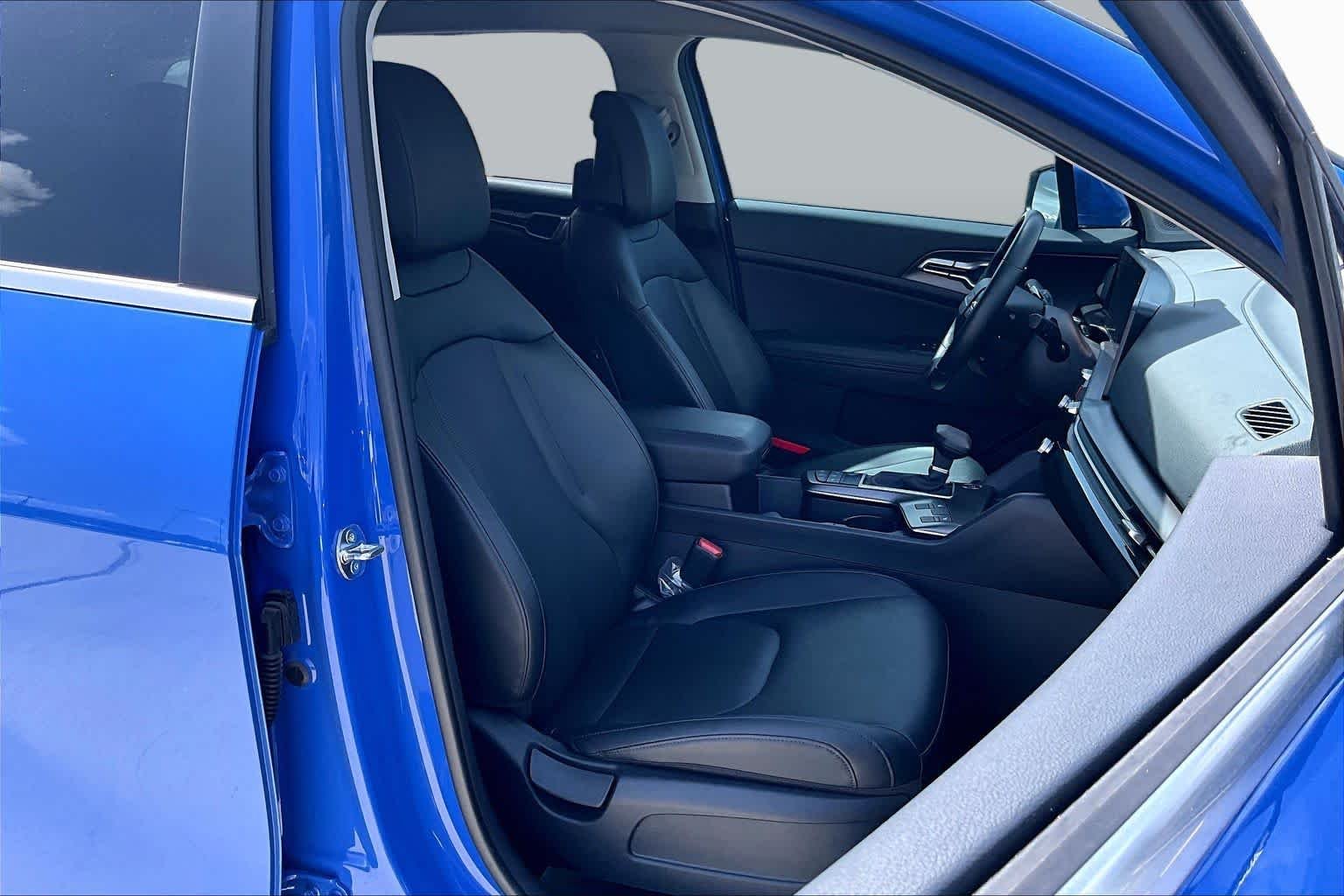 Used 2026 Nebular Blue Kia EX image 9