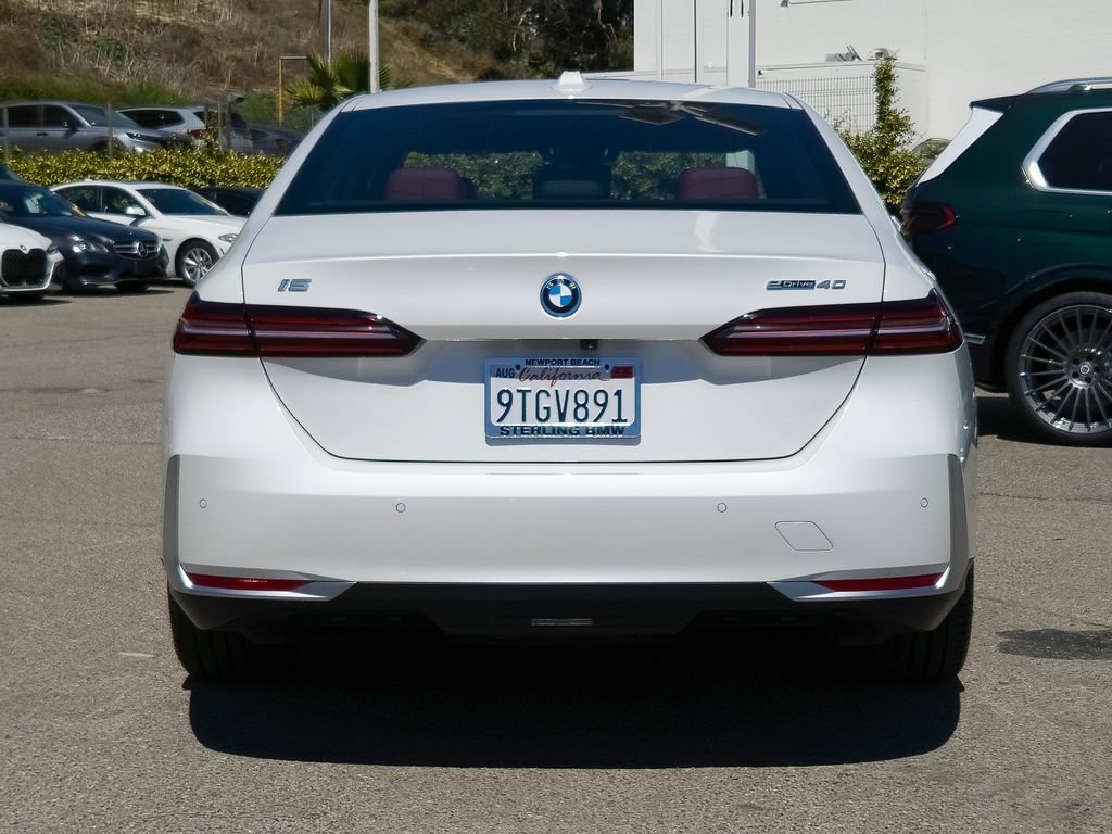 Used 2026 Mineral White Metallic BMW eDrive40 image 27