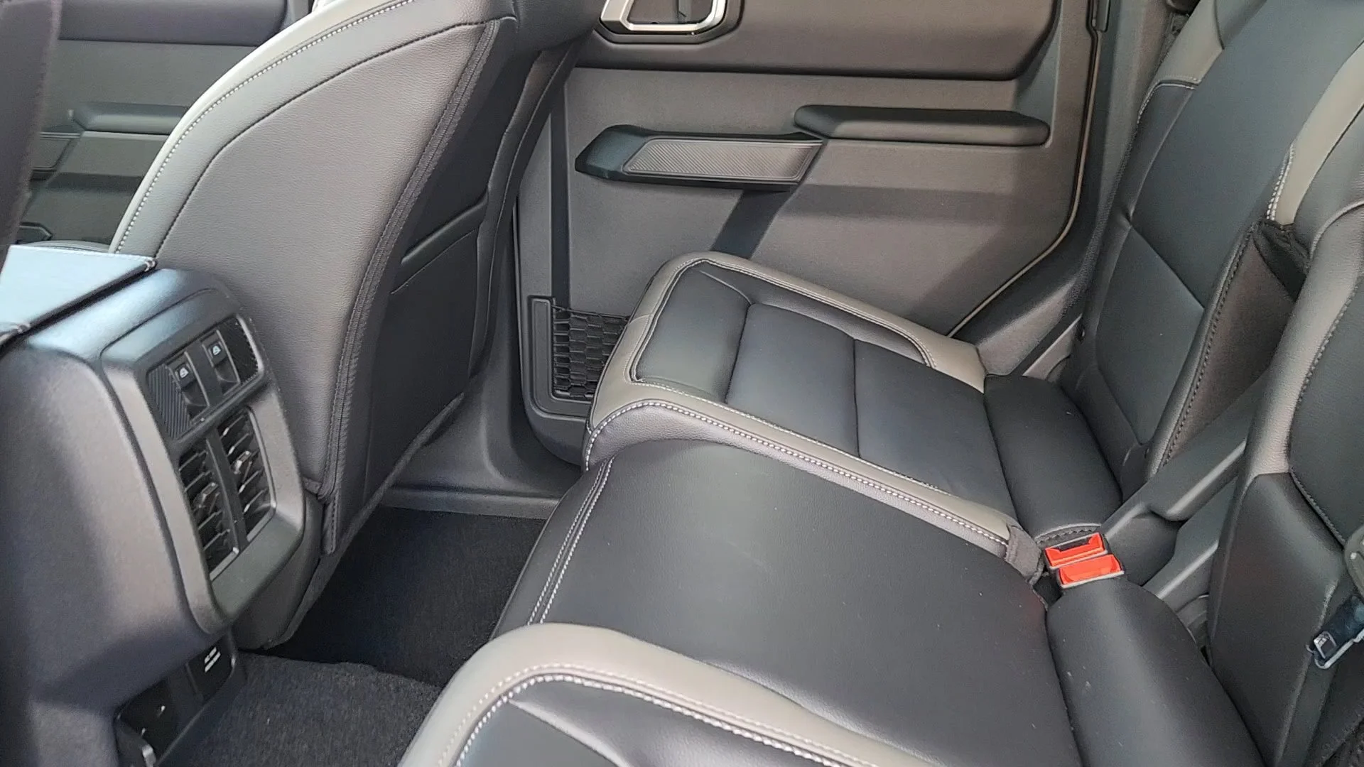 New 2026 Marsh Gray Ford Outer Banks image 26