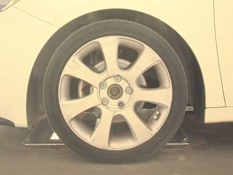 Used 2021 White Kia LXS image 13