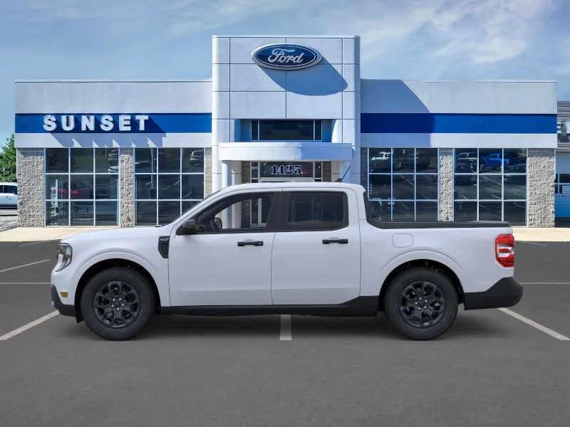 New 2026 Space White Metallic Ford XLT image 3
