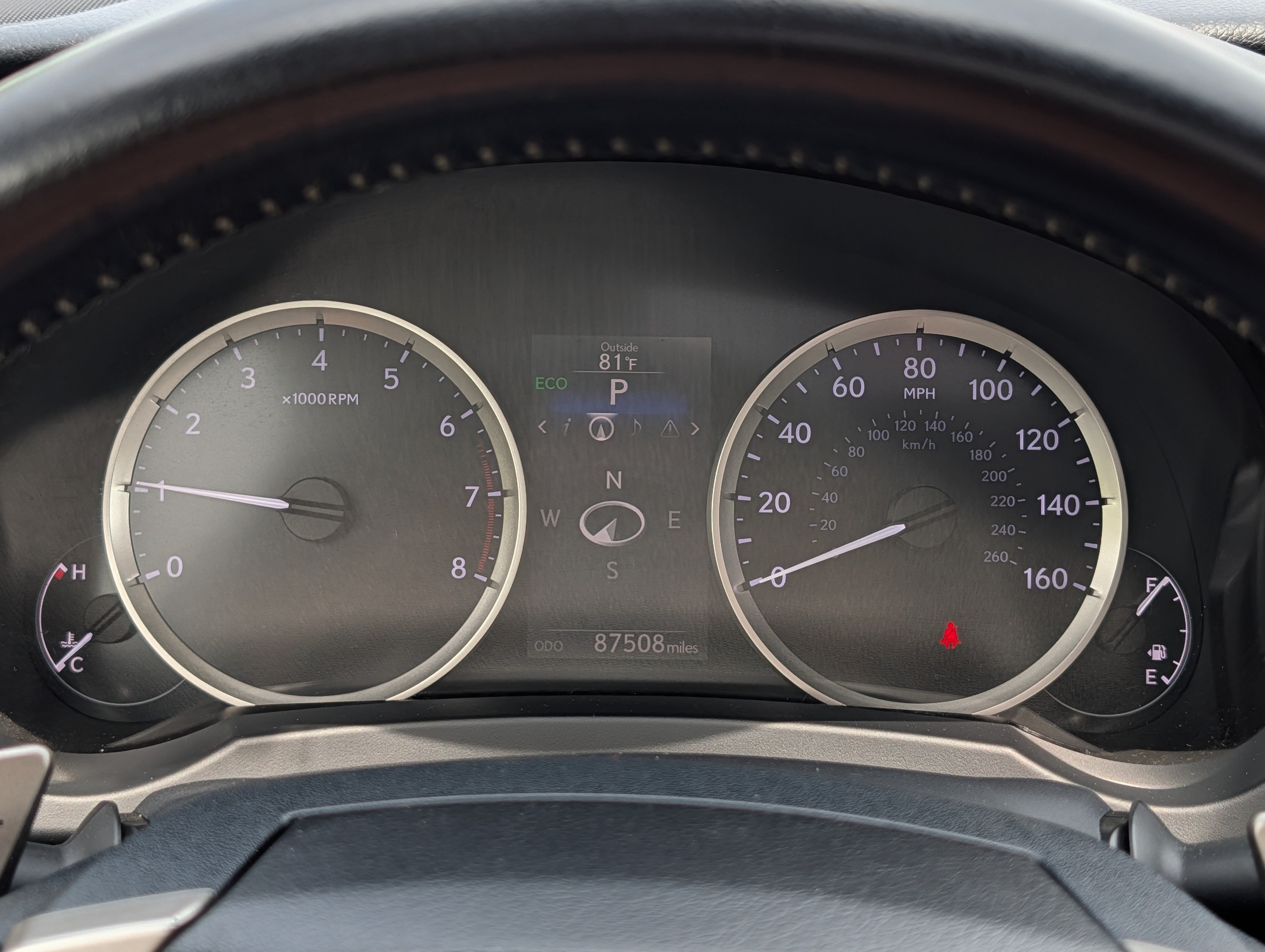 Used 2015 Atomic Silver Lexus  image 21