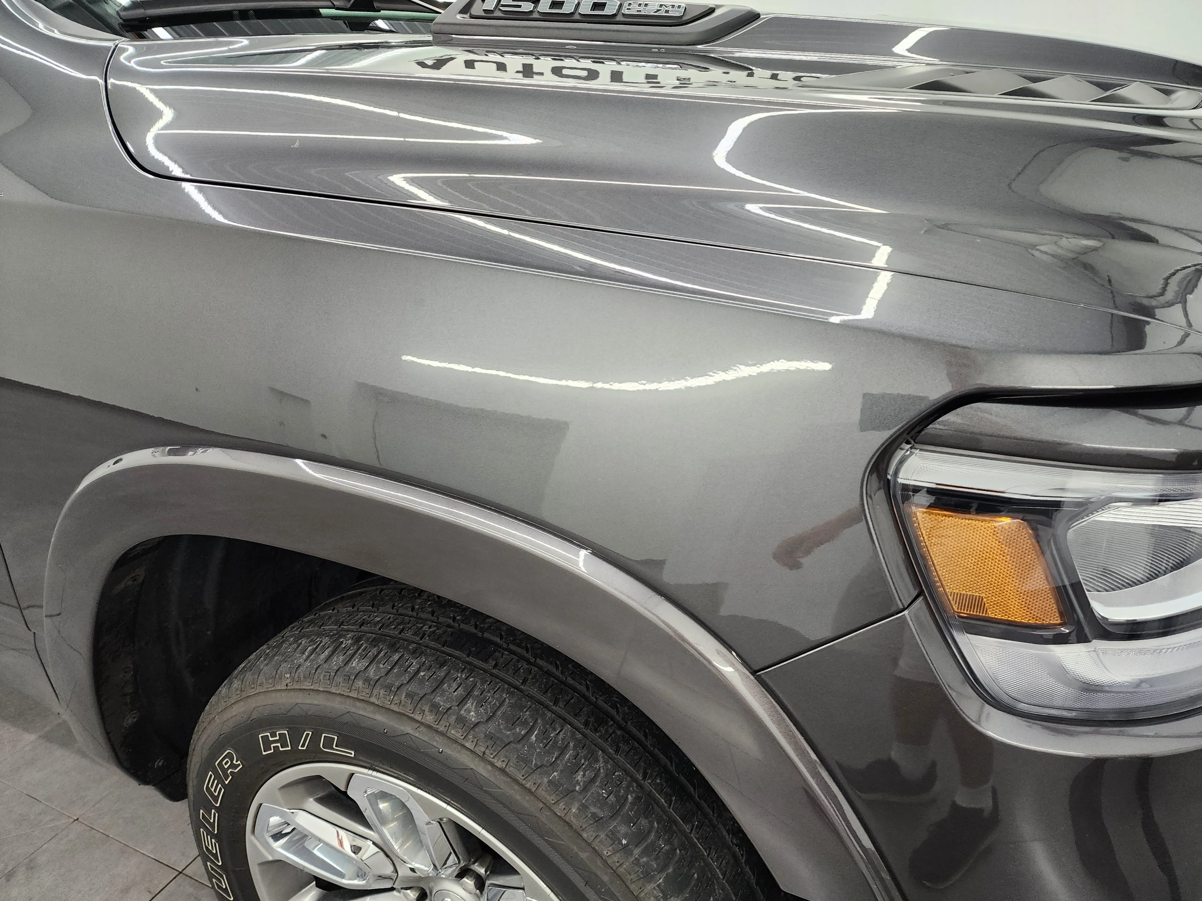 Used 2022 Granite Crystal Metallic Clearcoat Ram Laramie image 23