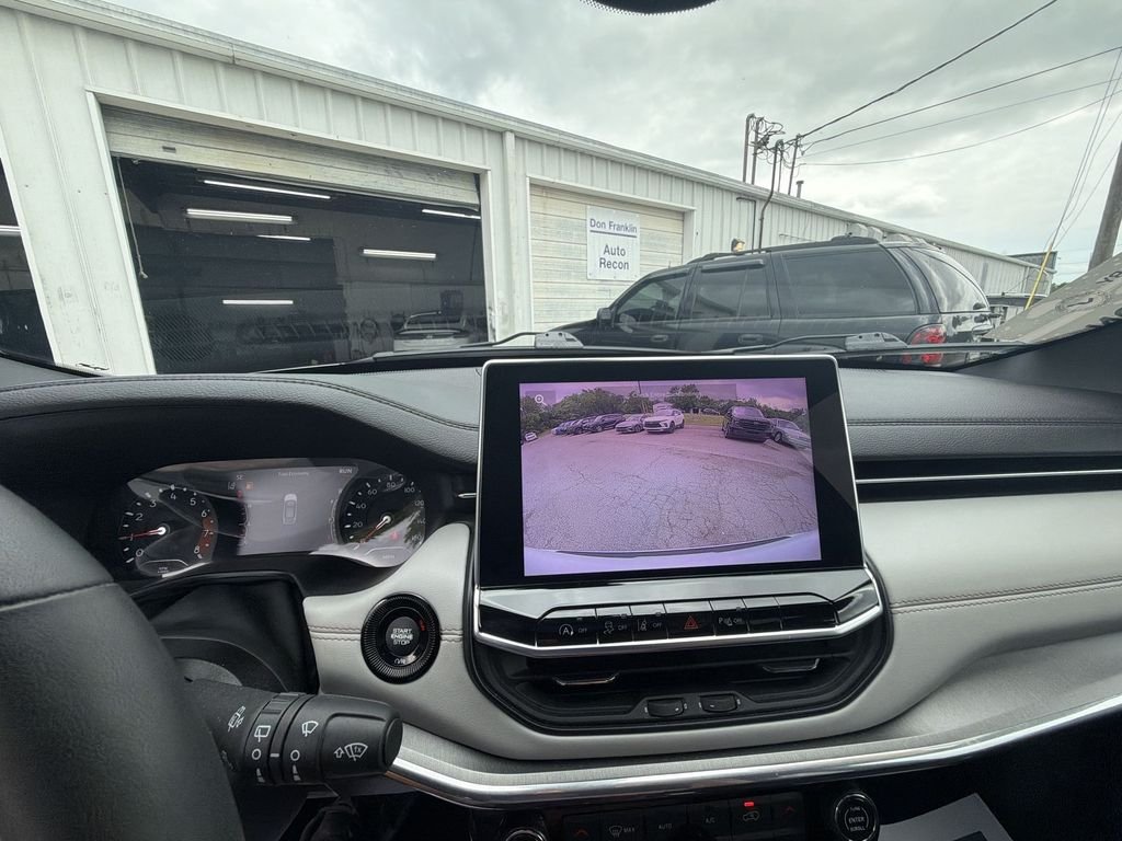 Used 2023 White Jeep Limited image 17