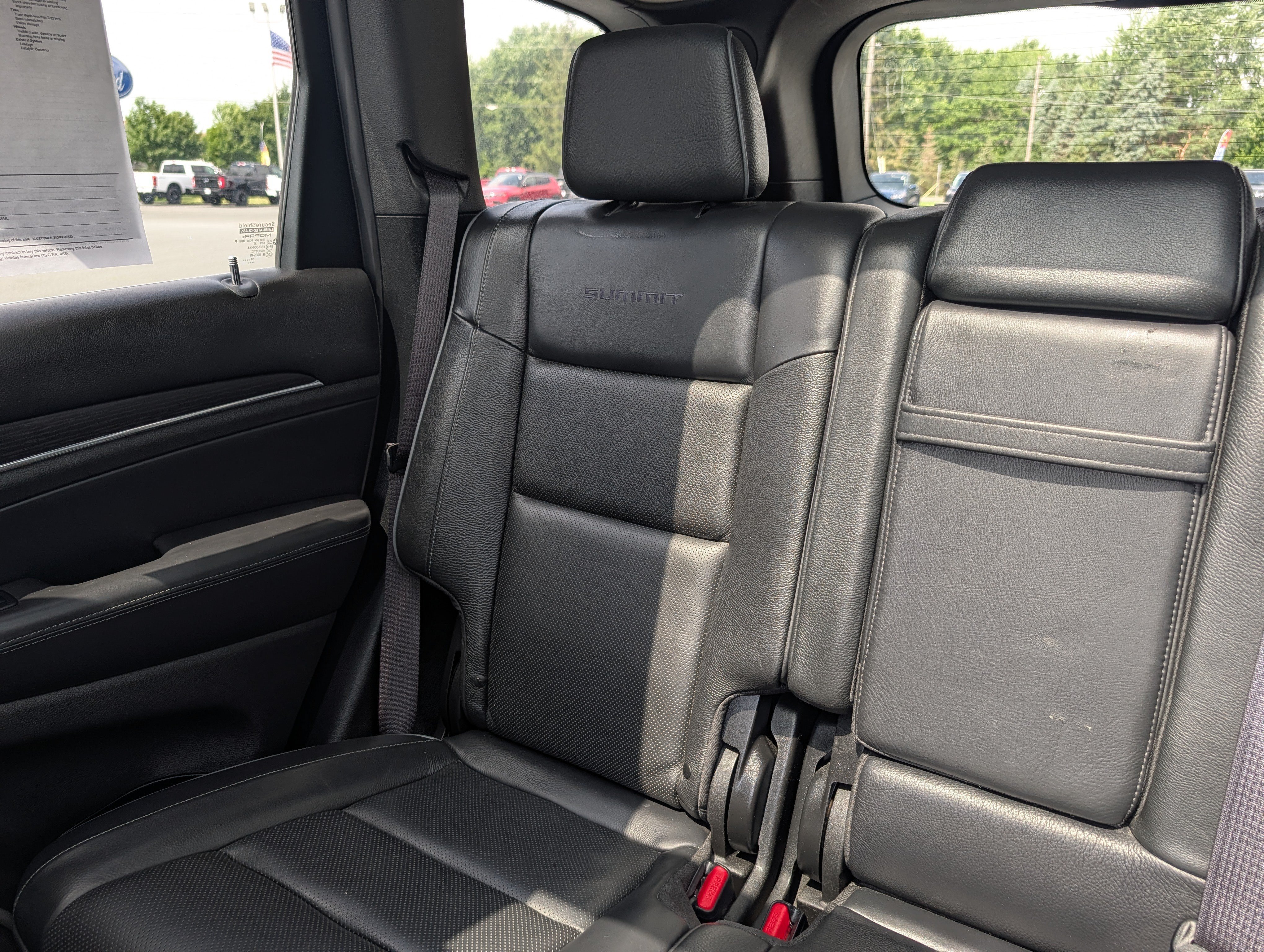 Used 2019 Diamond Black Crystal Pearlcoat Jeep Summit image 12