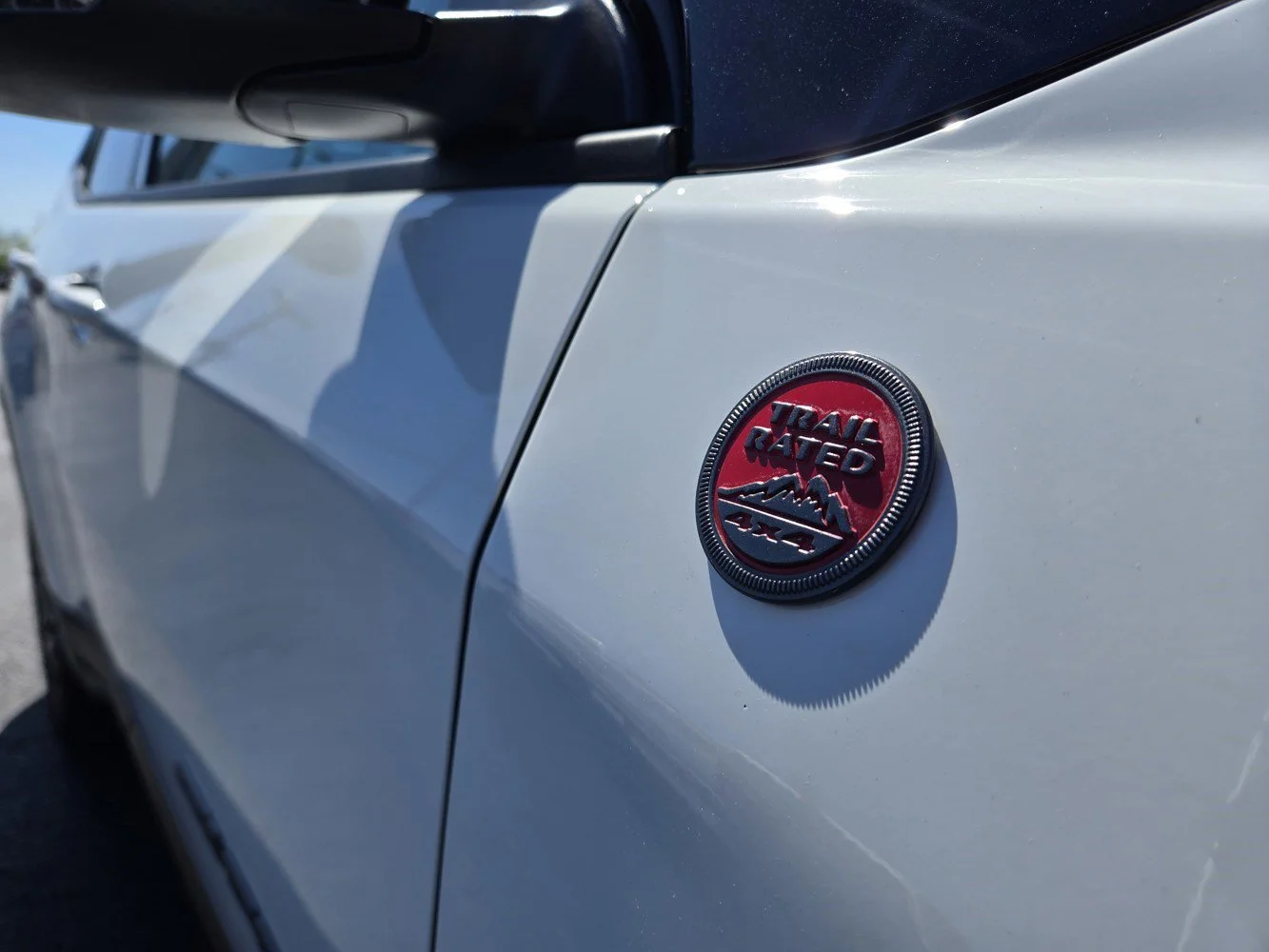 Used 2025 Bright White Clearcoat Jeep Trailhawk image 41