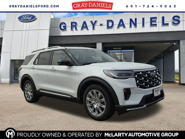 New 2026 Star White Metallic Tri-Coat Ford Platinum™ image 1