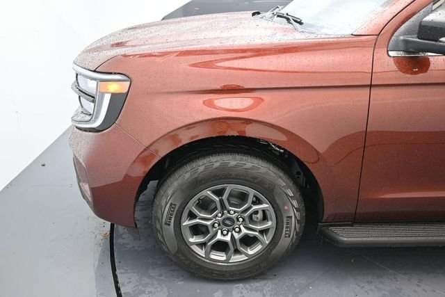 New 2027 Bronze Fire Metallic Tinted Clearcoat Ford Active image 9
