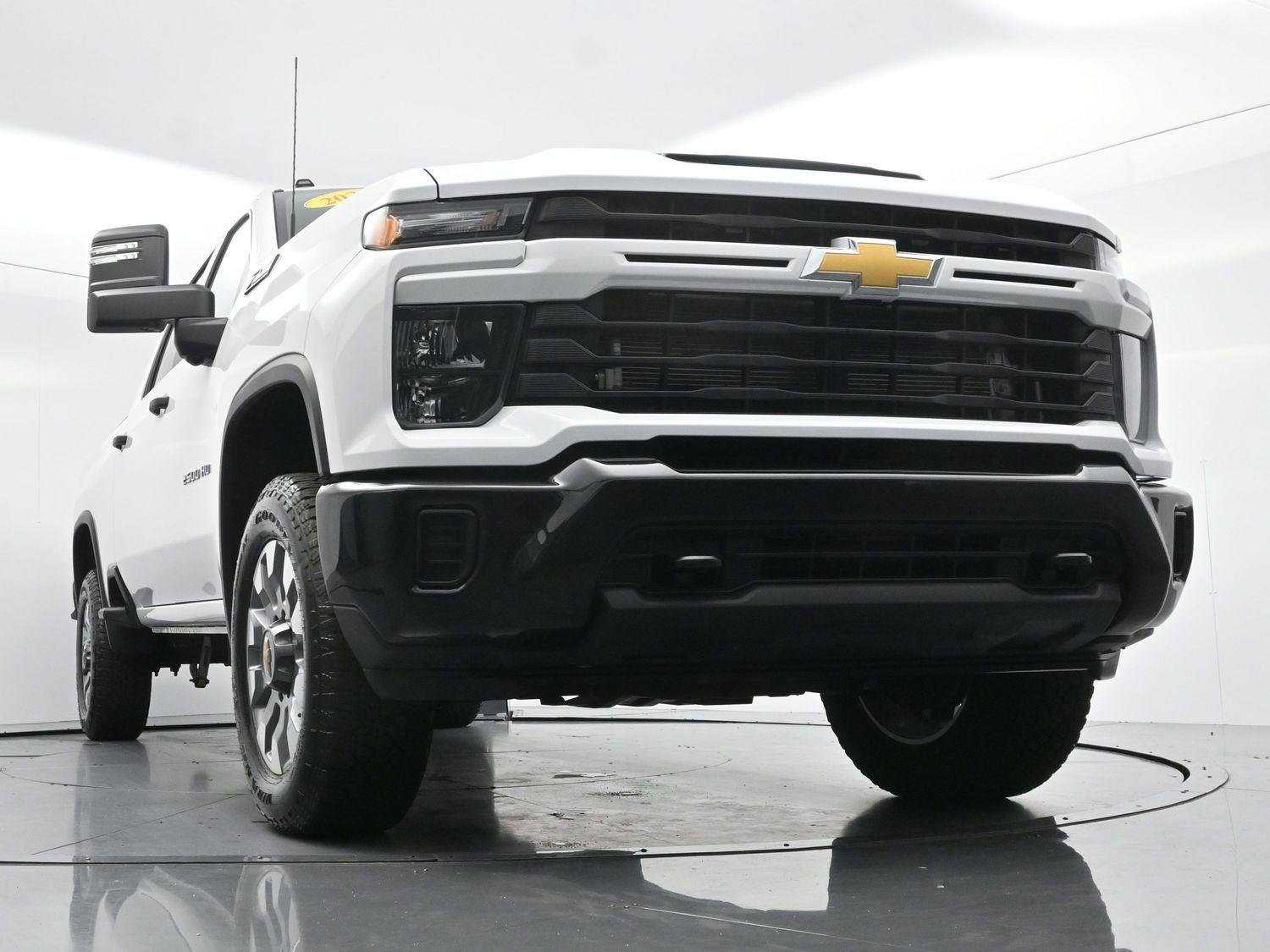 Used 2024 Summit White Chevrolet Custom image 43