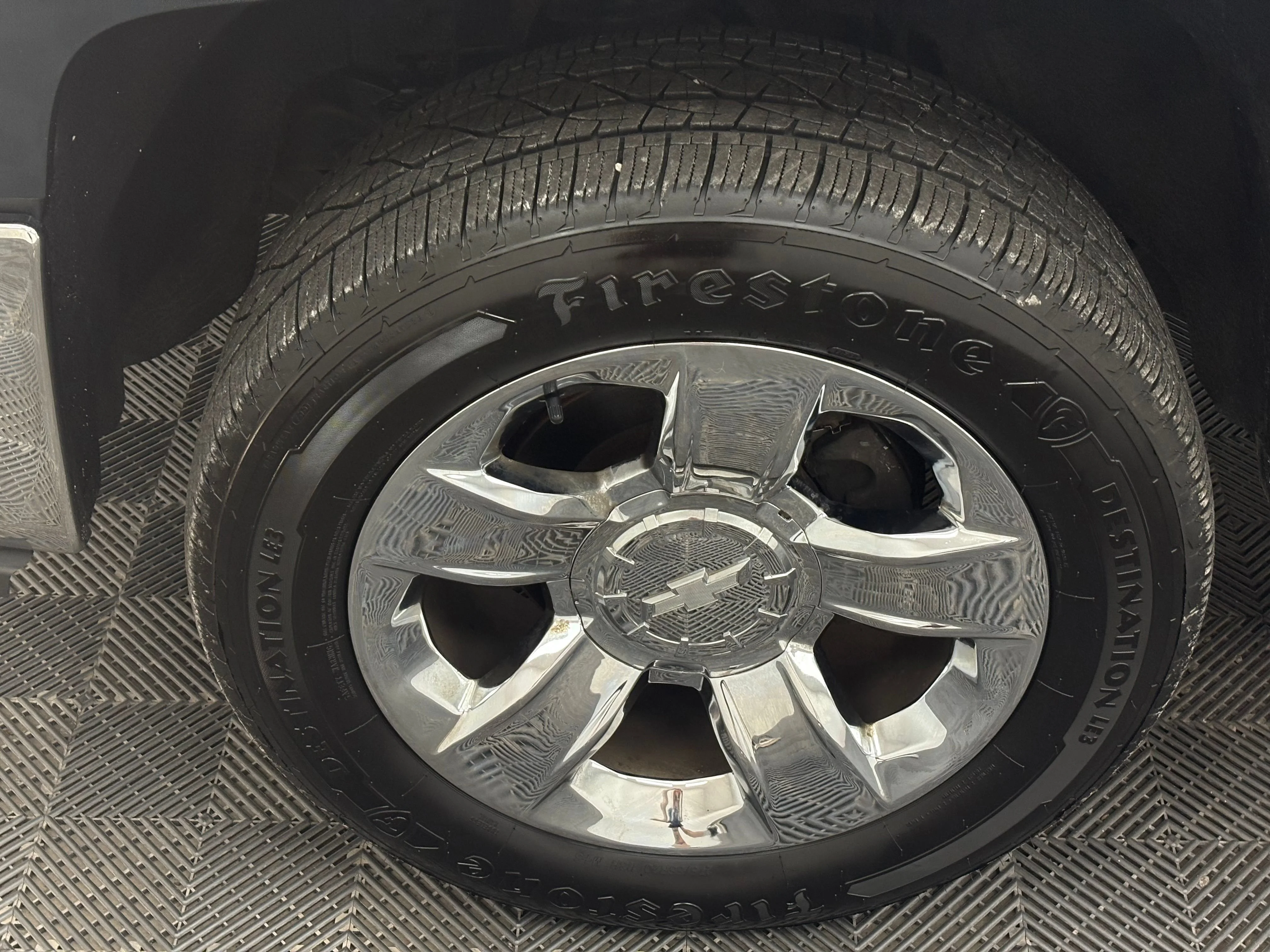 Used 2017 GRAPHITE METALLIC Chevrolet LTZ image 13