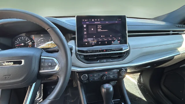 Used 2024 White Jeep Limited image 11