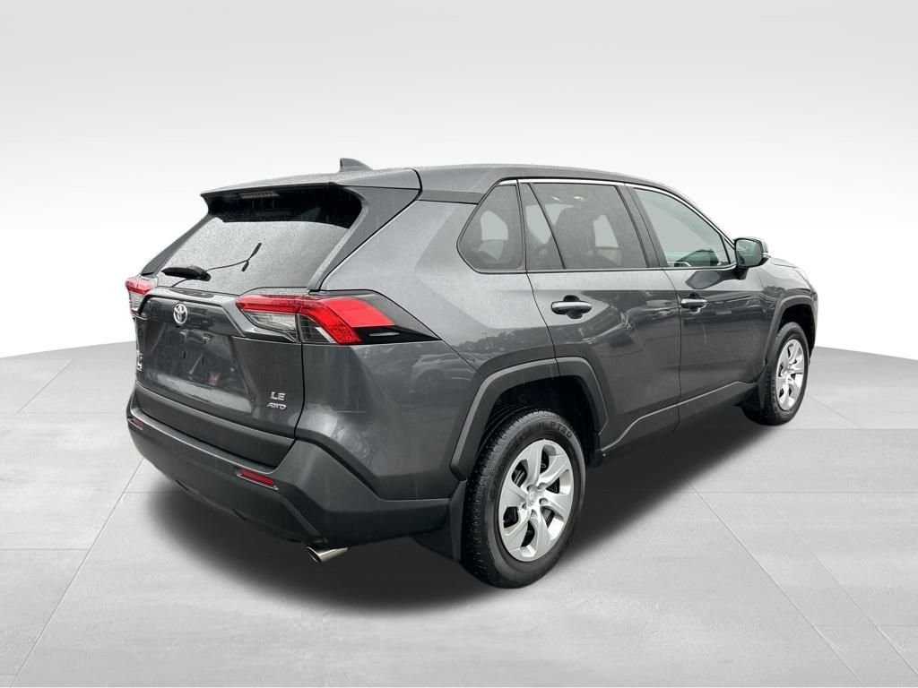 2023 Toyota RAV4 LE photo 4
