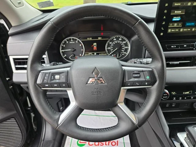 Used 2025 Gray Mitsubishi SE image 31