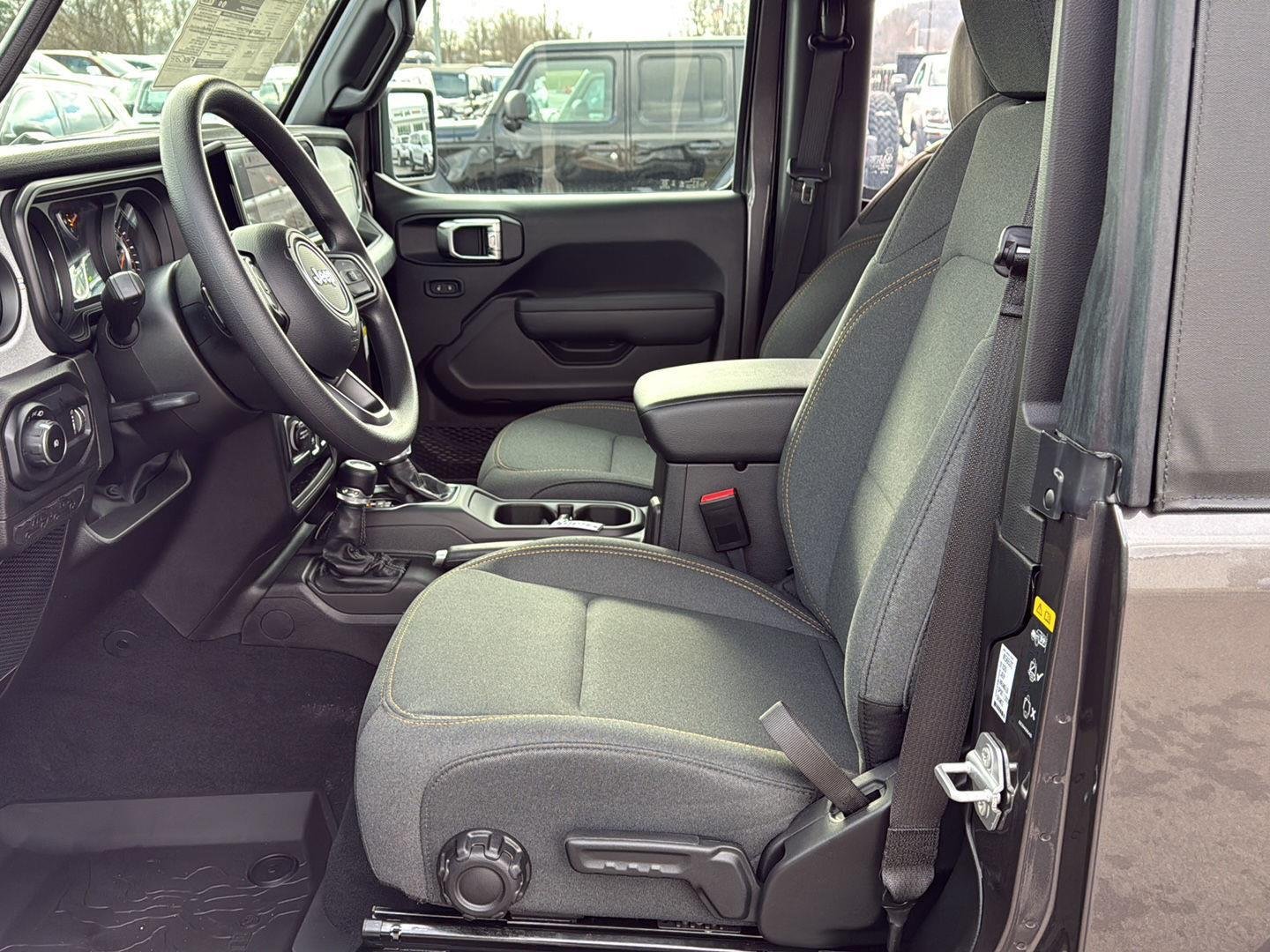 New 2026 Granite Crystal Metallic Clearcoat Jeep Sport image 7