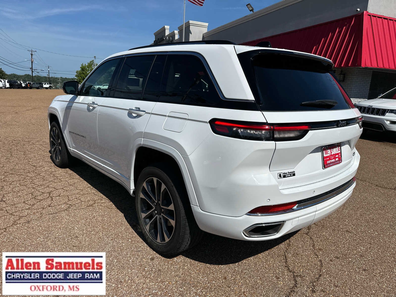 Used 2023 Bright White Clearcoat Jeep Overland image 5