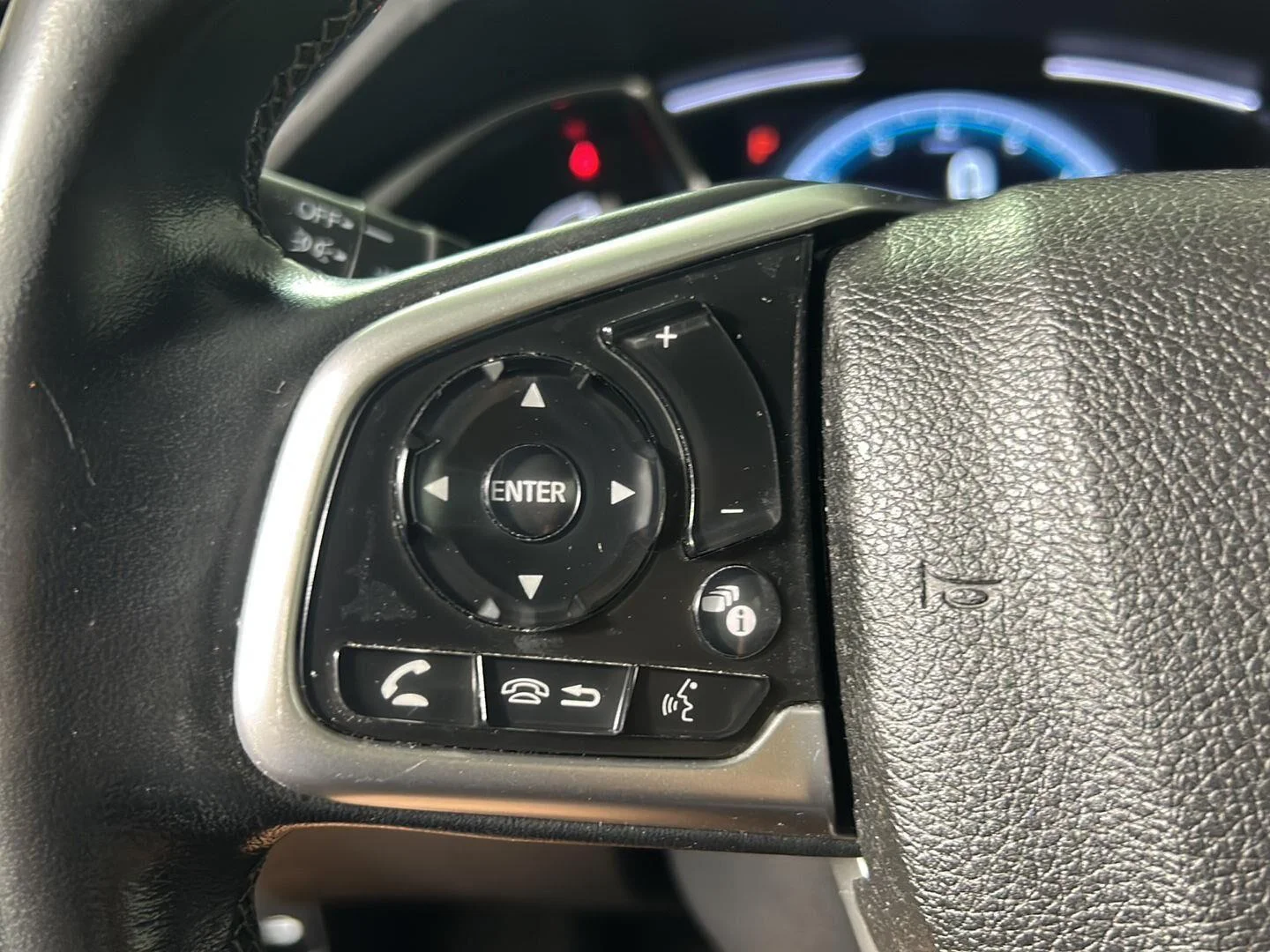 Used 2019 Lunar Silver Metallic Honda EX image 18
