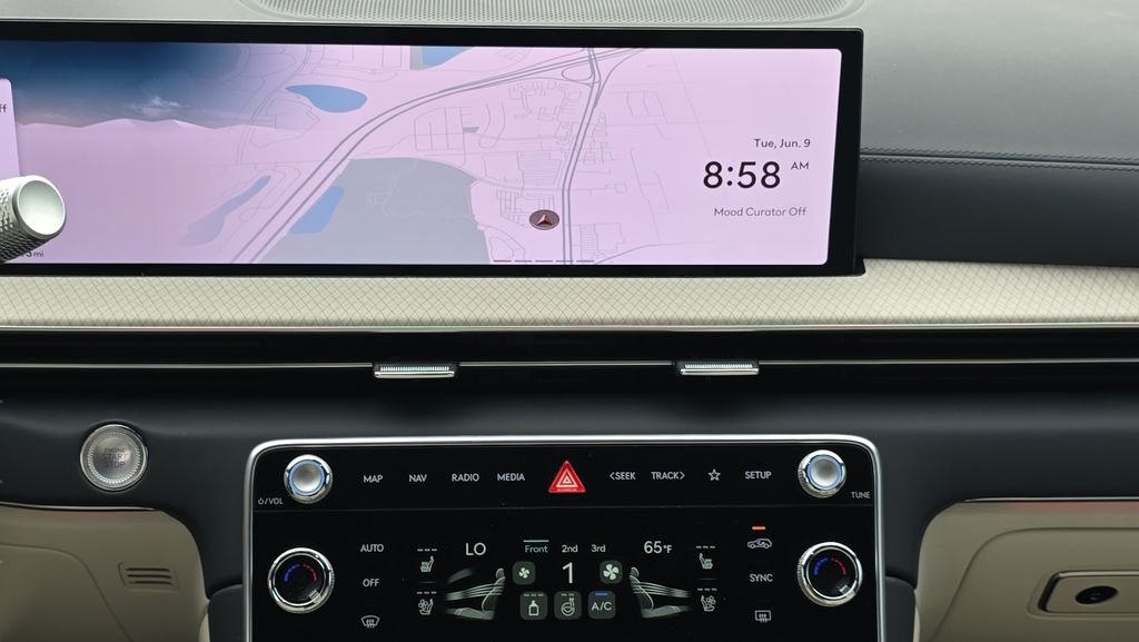 New 2026 White Genesis 3.5T PRESTIGE image 13