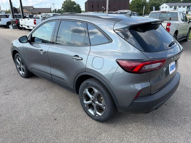 Used 2025 Gray Metallic Ford ST-Line Select image 5