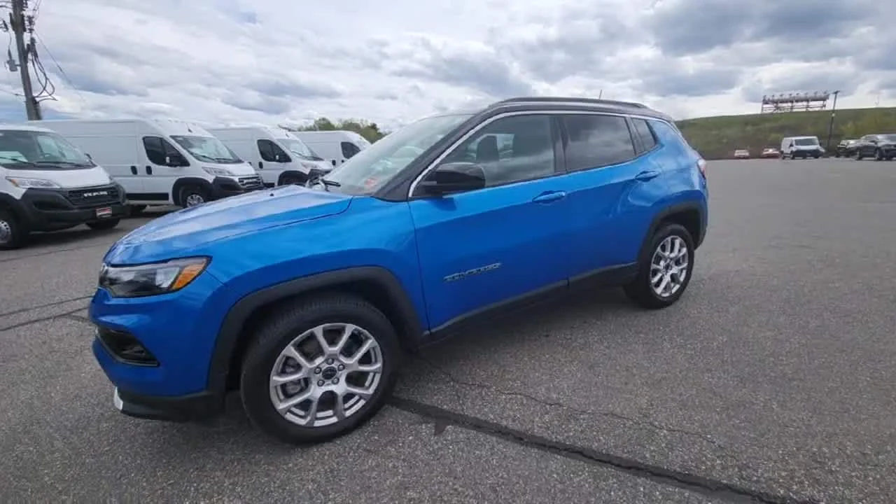 2025 Jeep Compass Limited - Photo 6