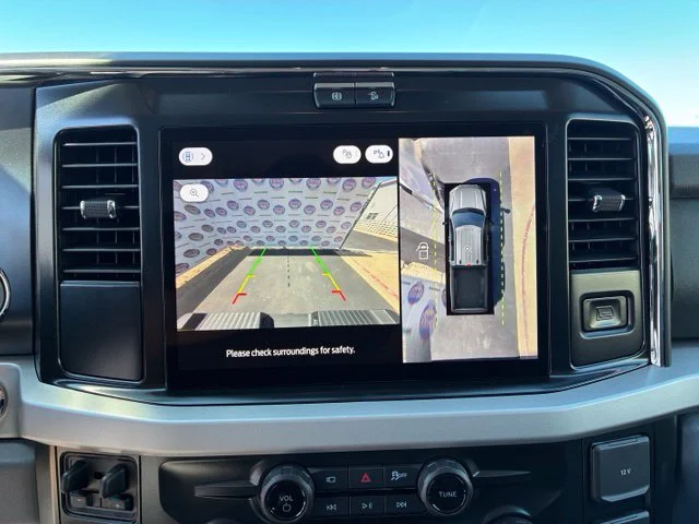 New 2027 Oxford White Ford XLT image 15