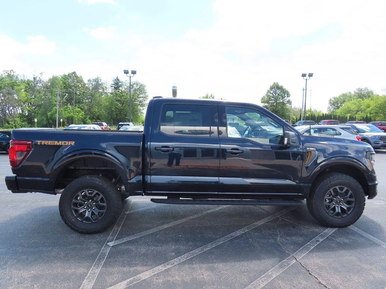 New 2026 Antimatter Blue Metallic Ford Tremor® image 3