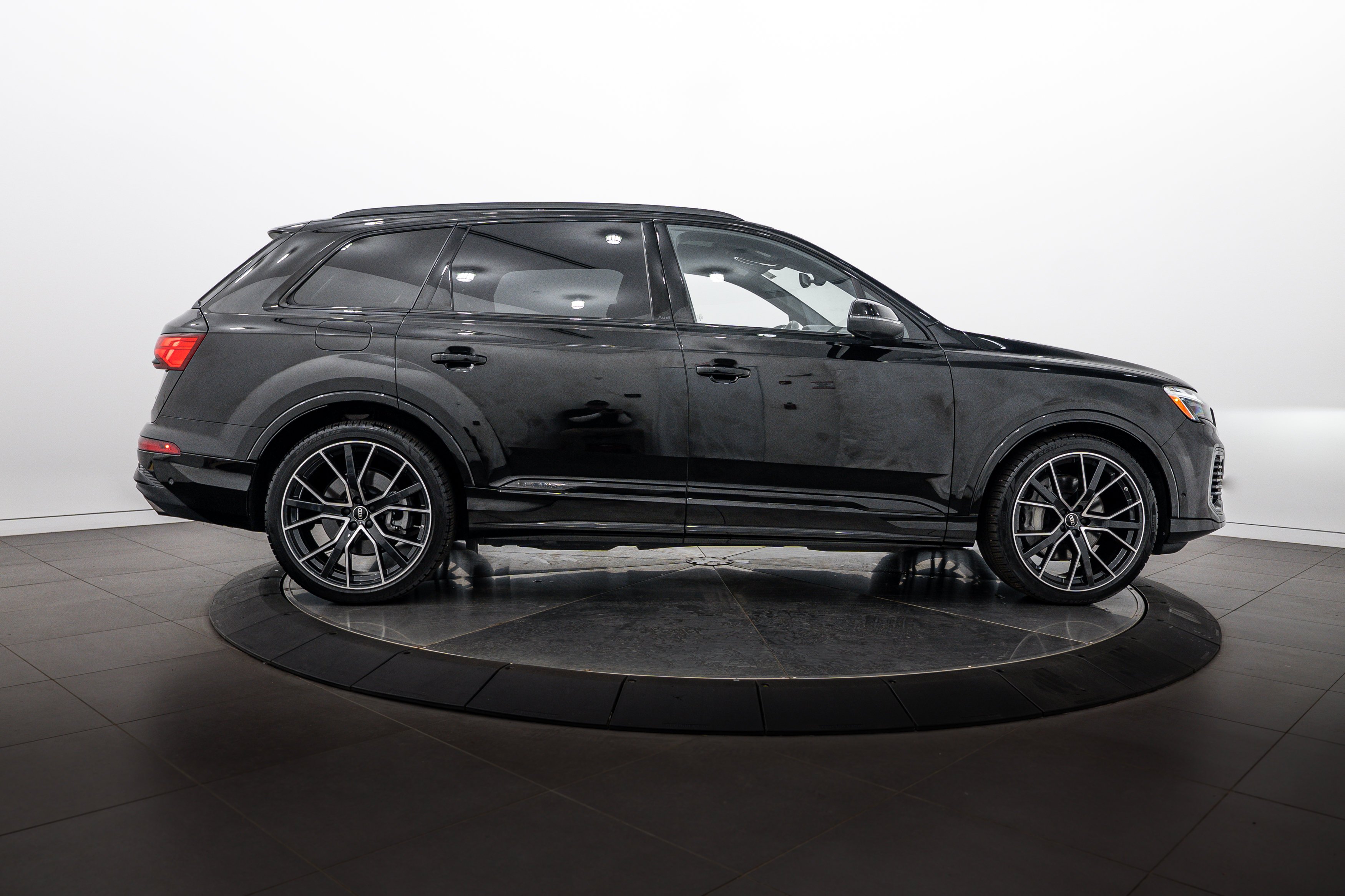 Certified Used 2025 Mythos Black Metallic Audi Prestige image 3
