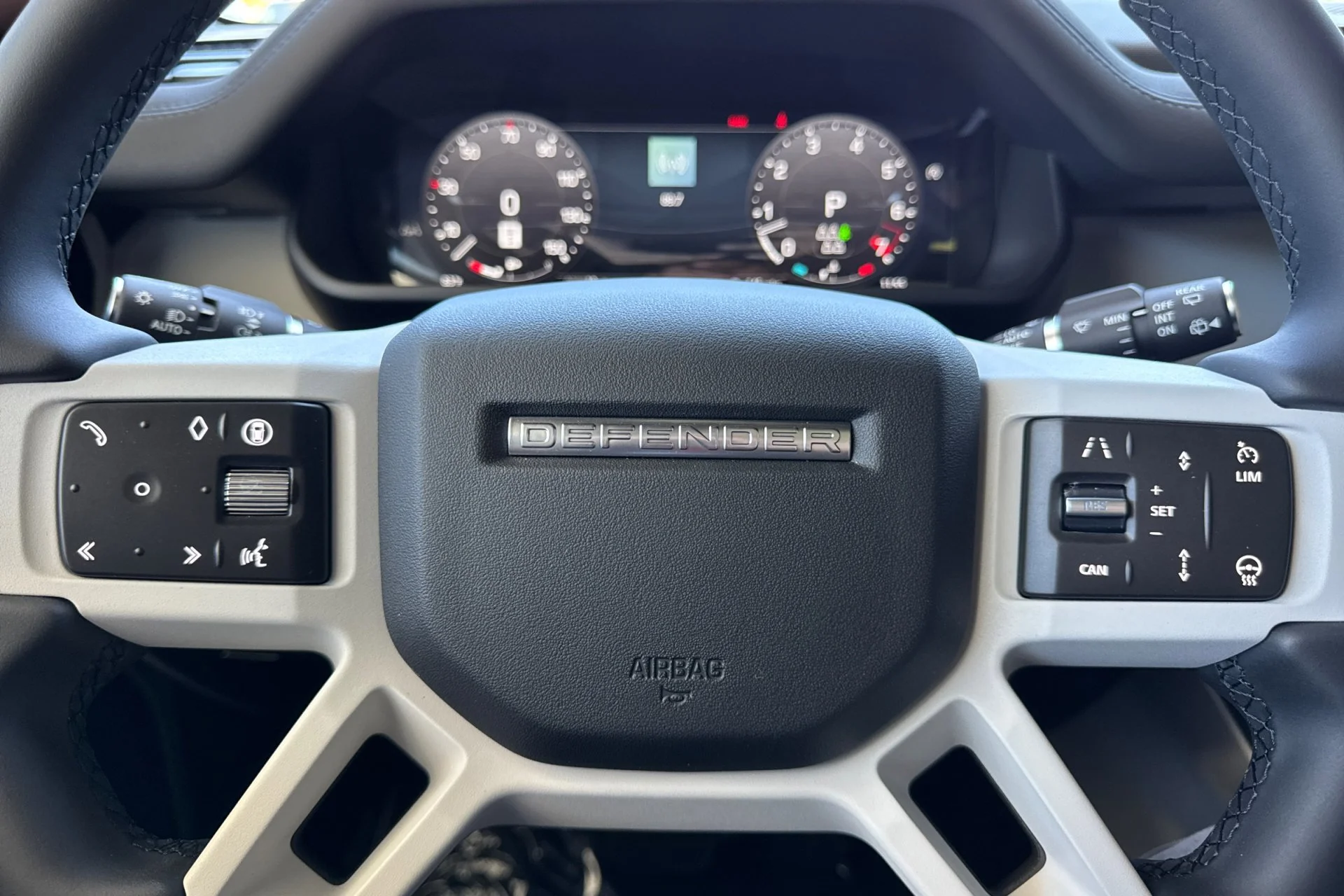 New 2026 Fuji White Land Rover X-Dynamic SE image 26