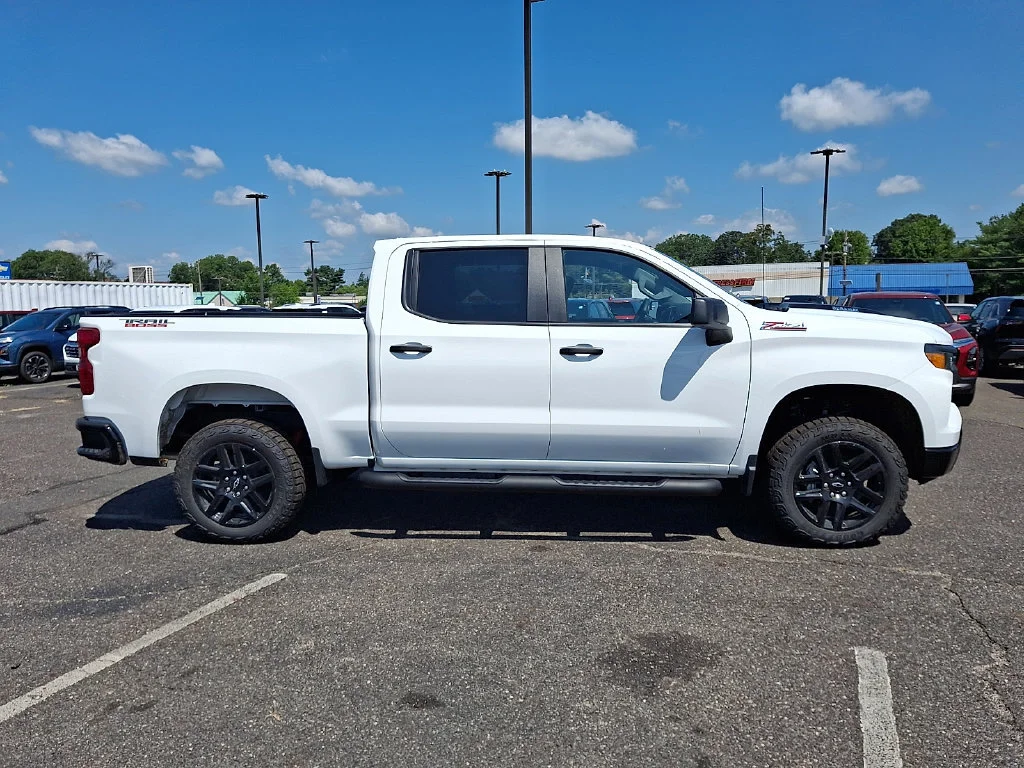 New 2026 Summit White Chevrolet Custom Trail Boss image 9