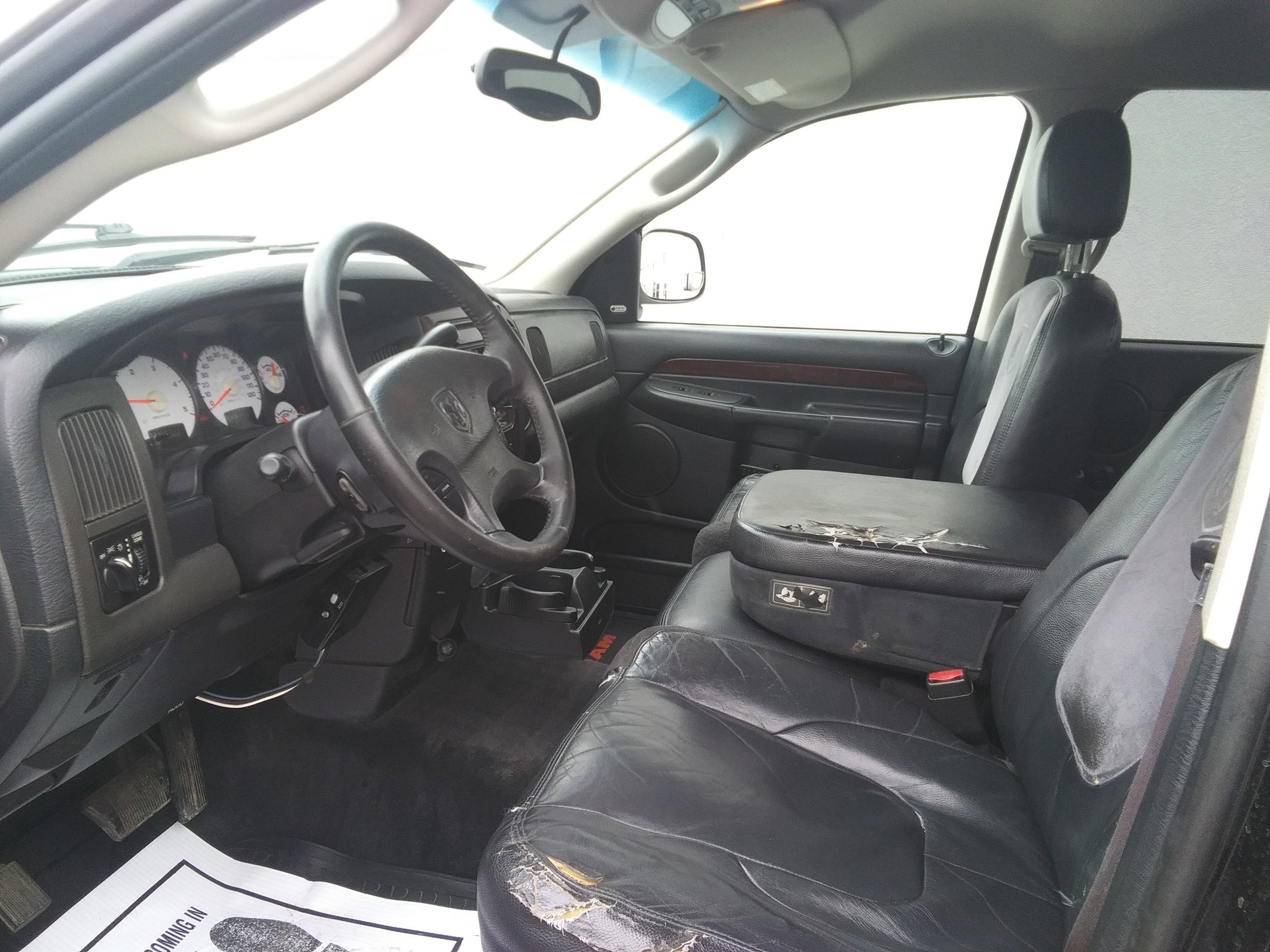 Used 2003 Black Dodge SLT image 11
