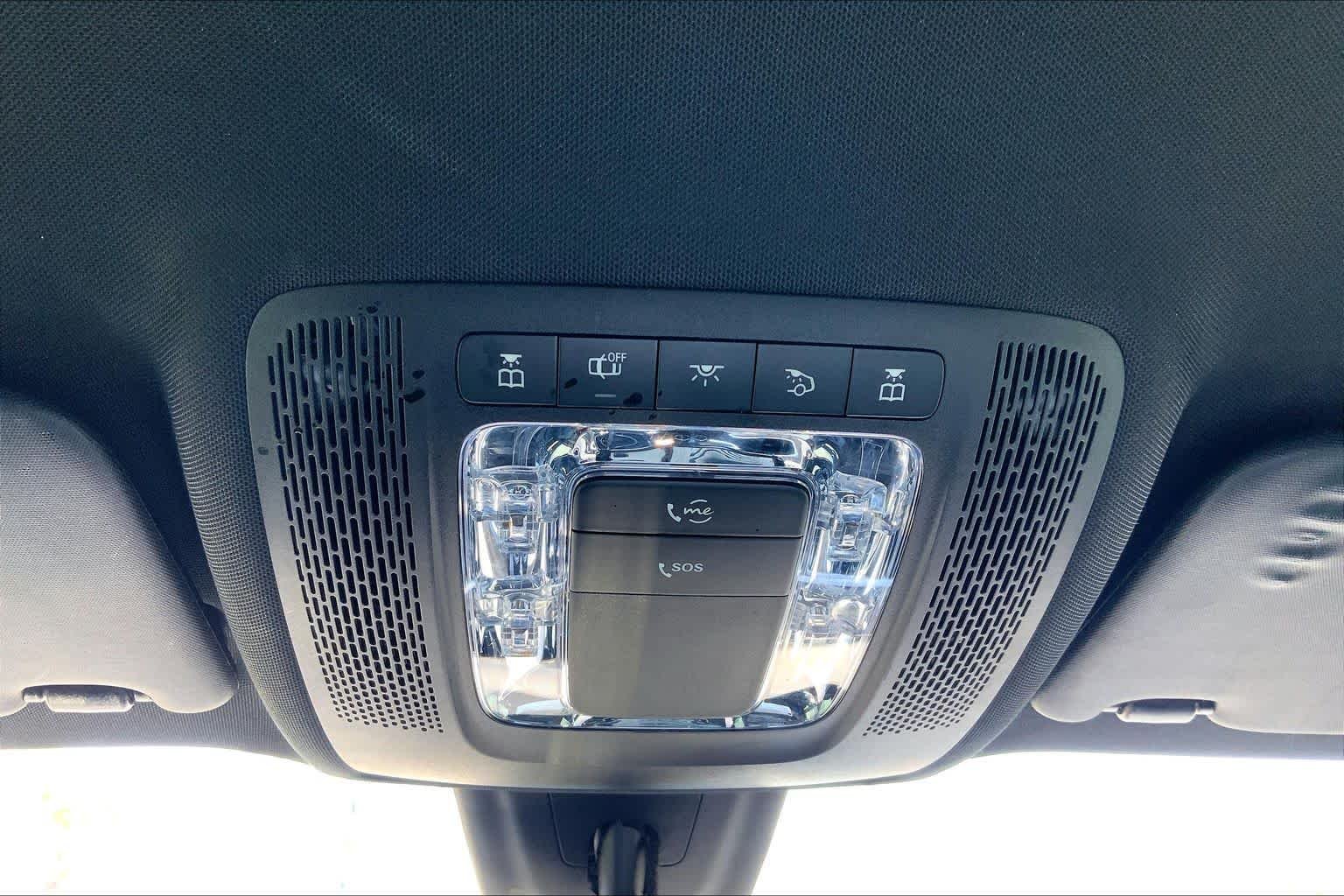 Used 2021 Night Black Mercedes-Benz GLB 250 image 31