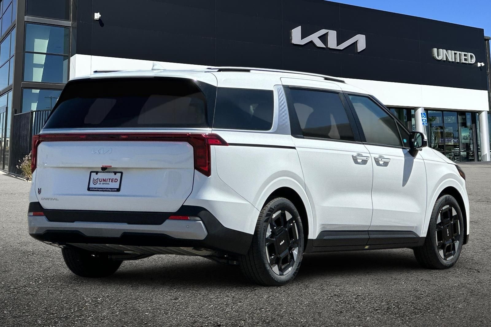 New 2026 White Kia EX image 4