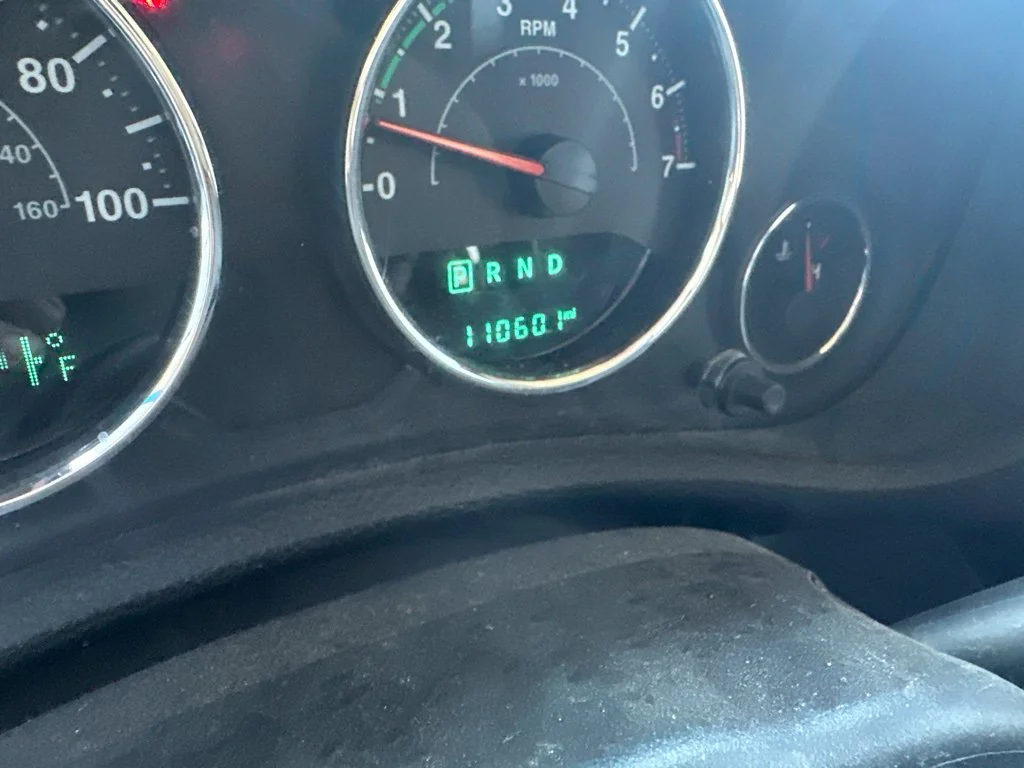 Used 2017 Black Jeep Unlimited Sahara image 9