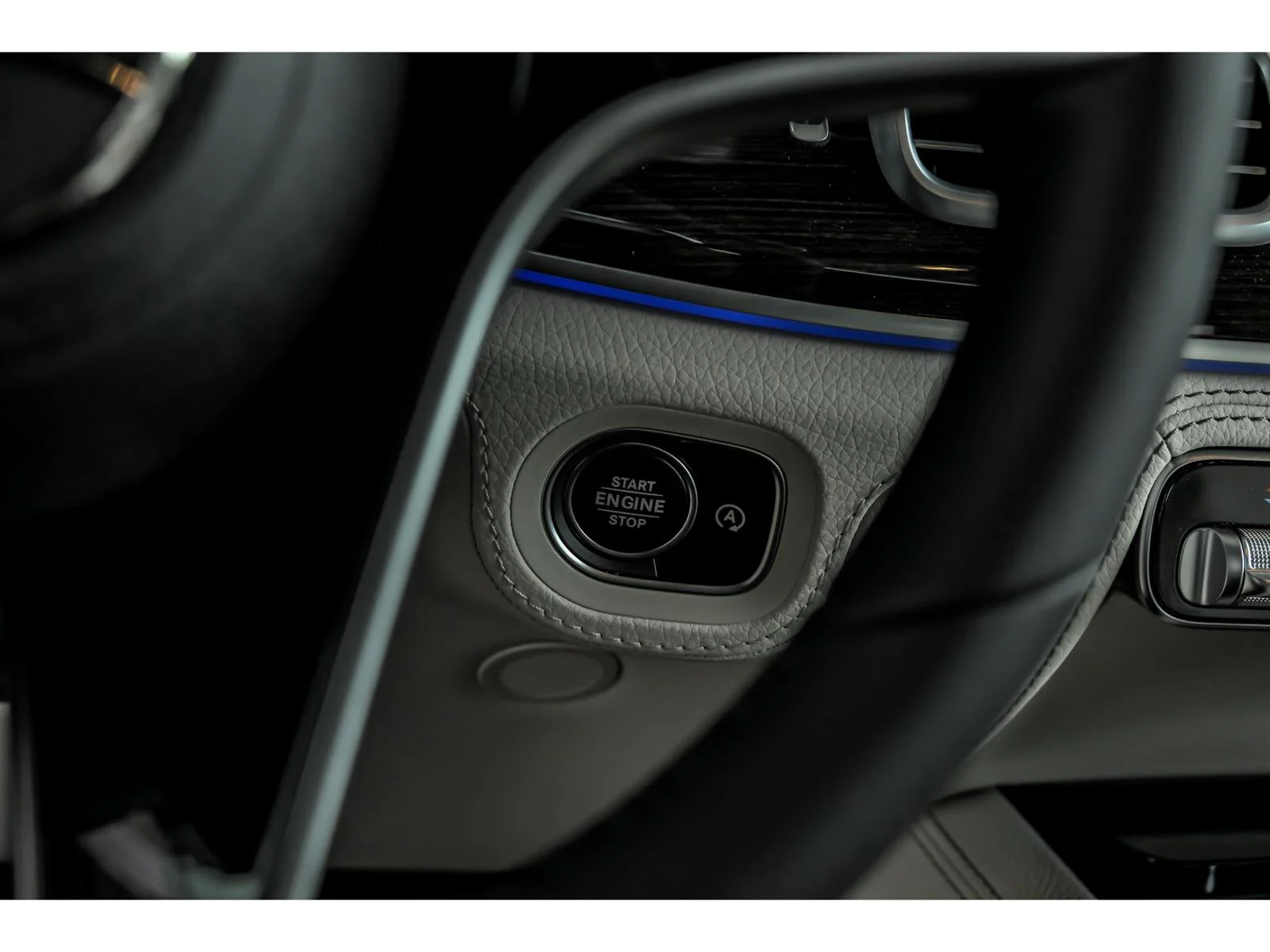 New 2026 Selenite Grey Metallic Mercedes-Benz GLE 450 image 40