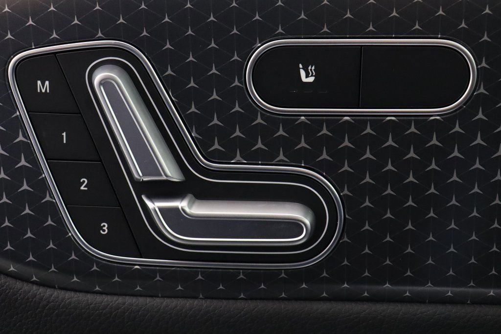 2025 Mercedes-Benz GLB Base - Photo 29